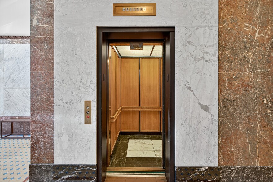 More Photos Of 333 SW Taylor St, Portland Office Residential For Lease