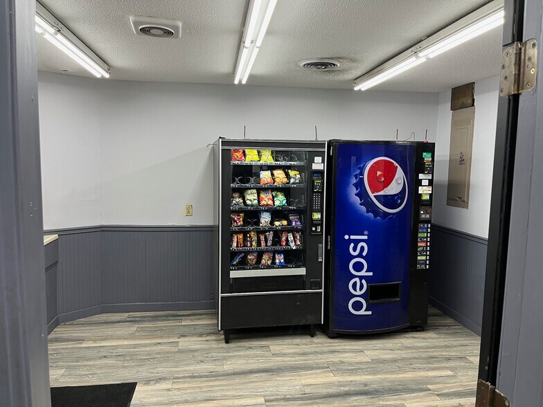 More Photos Of 149 Industrial Park Rd, Sharon Industrial For Sale