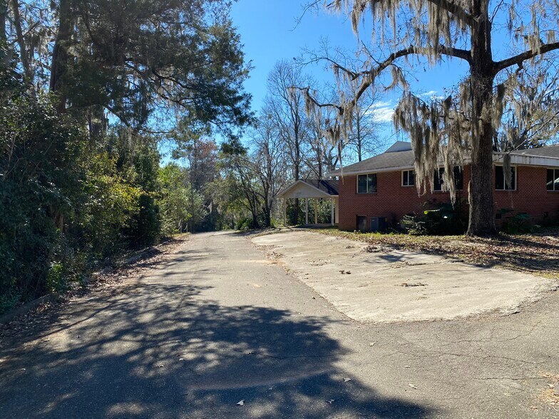 More Photos Of 1735 Mahan Dr, Tallahassee Land For Sale