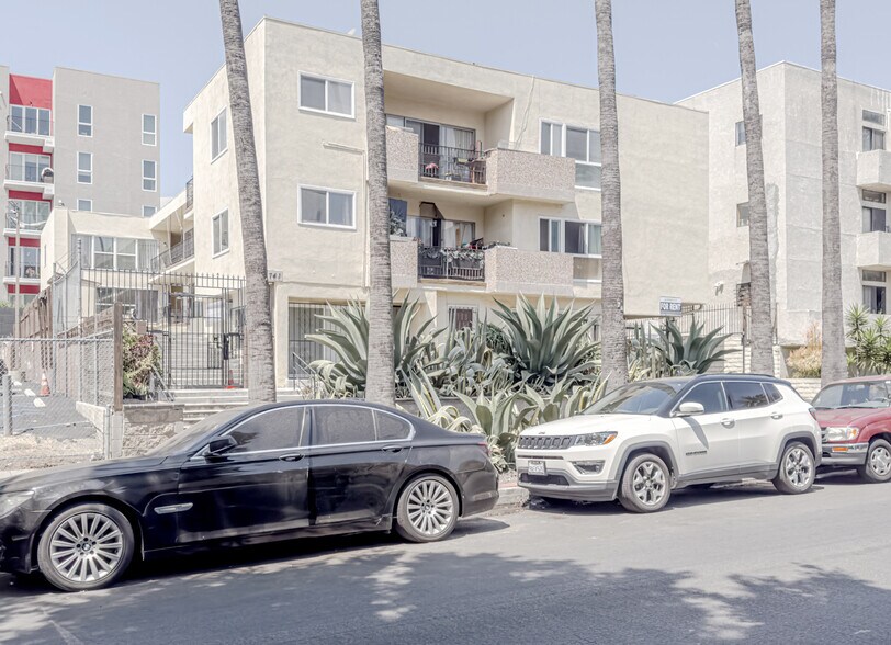 More Photos Of 741 S Hobart Blvd, Los Angeles Apartments For Sale