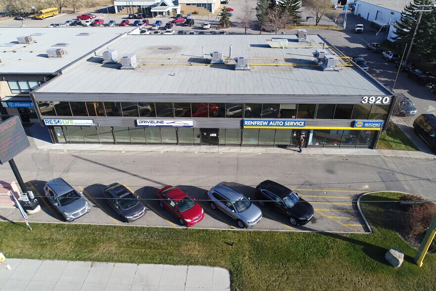 More Photos Of 3920 Edmonton Trl NE, Calgary General Retail For Lease