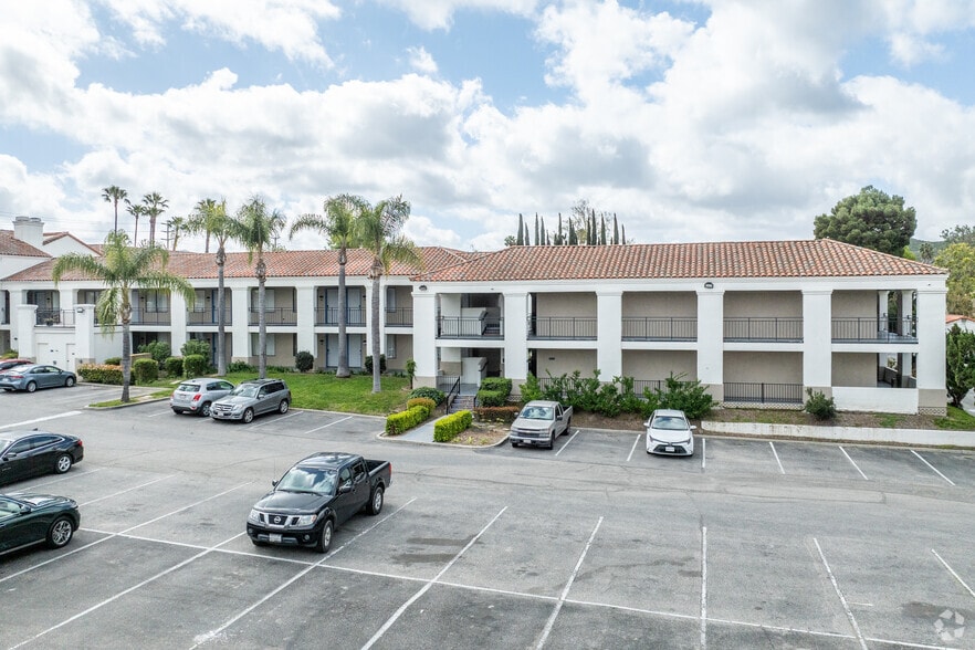 More Photos Of 1775 Madera Rd, Simi Valley Hotel For Sale