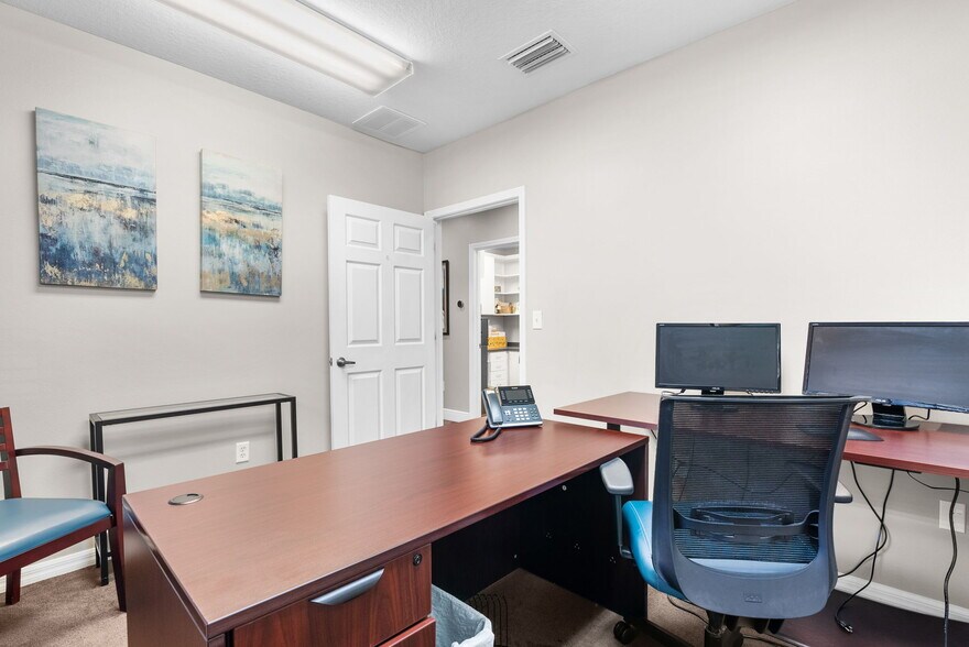 More Photos Of 8473 W Linebaugh Ave, Tampa Office For Lease