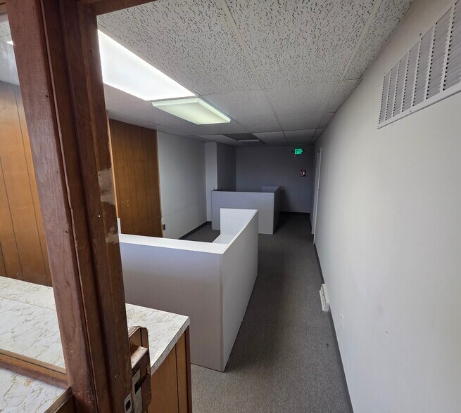 More Photos Of 2025 Maryland Ave, Baltimore Storefront Retail Office For Sale