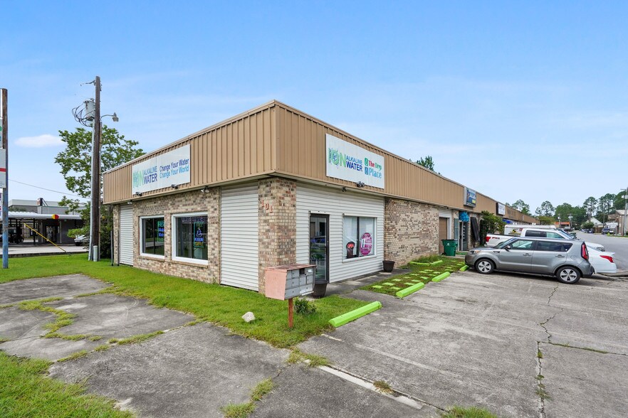More Photos Of 101-181 Commercial Sq, Slidell Storefront Retail Office For Lease