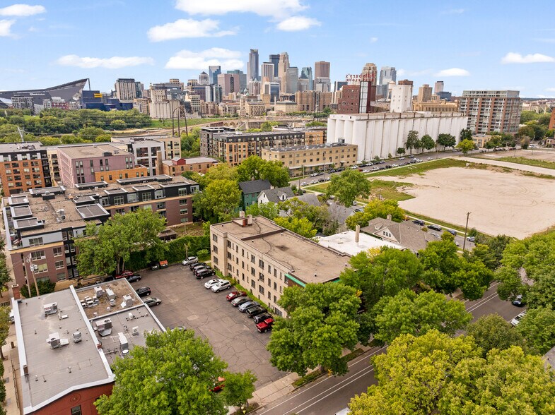 More Photos Of 516 University Ave SE, Minneapolis Apartments For Sale