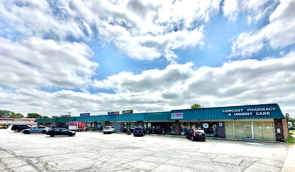 More Photos Of 401-427 Cleveland St, Elyria Unknown For Lease