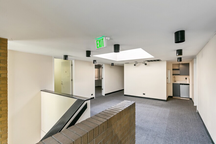More Photos Of 7000 W 14th Ave, Lakewood Office For Lease