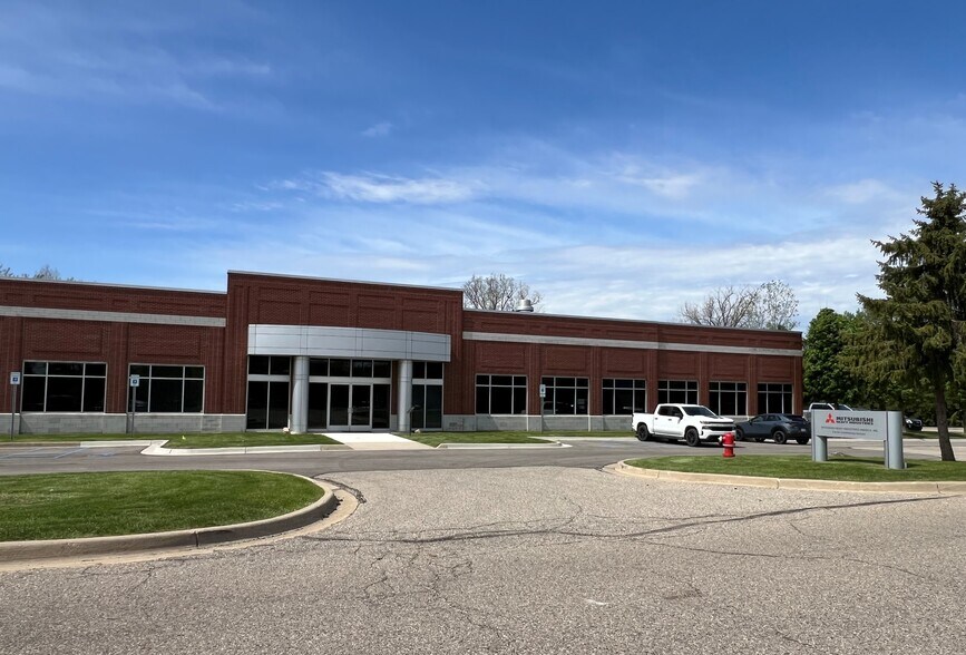 Primary Photo Of 6555 18 Mile Rd, Sterling Heights Flex For Lease