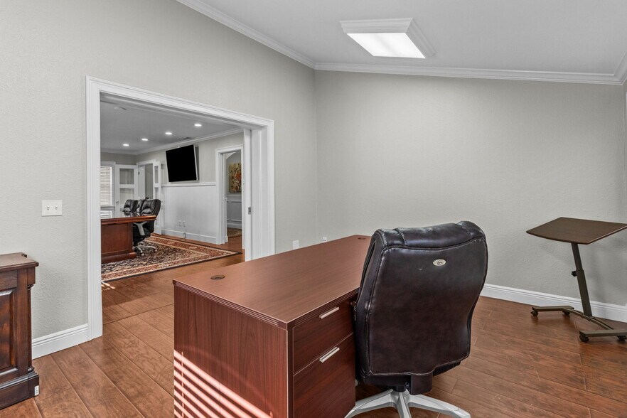 More Photos Of 1122 Omaha St, Palm Harbor Office Residential For Sale