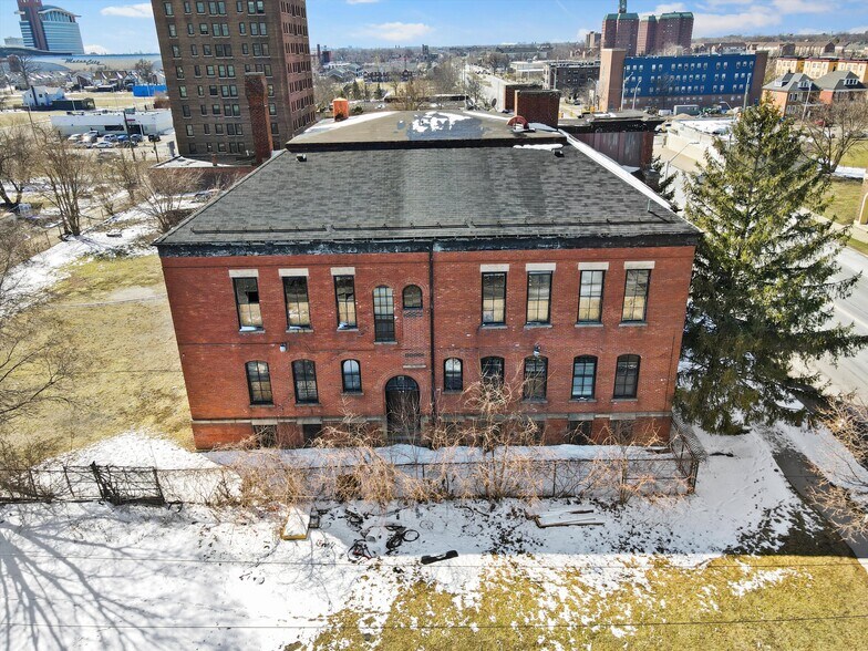 More Photos Of 453 Martin Luther King Jr. Blvd, Detroit Loft Creative Space For Sale