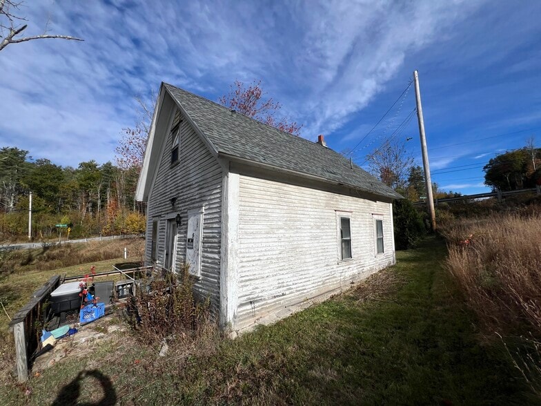 More Photos Of 5 Yield rd, Center Barnstead Multifamily For Sale