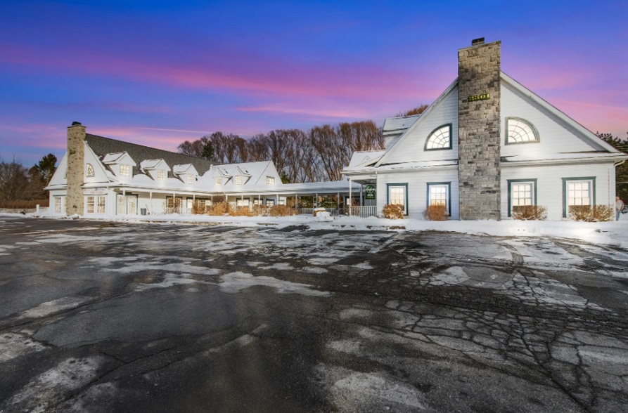 Primary Photo Of 2287-2301 S Milford Rd, Highland Township Office For Sale