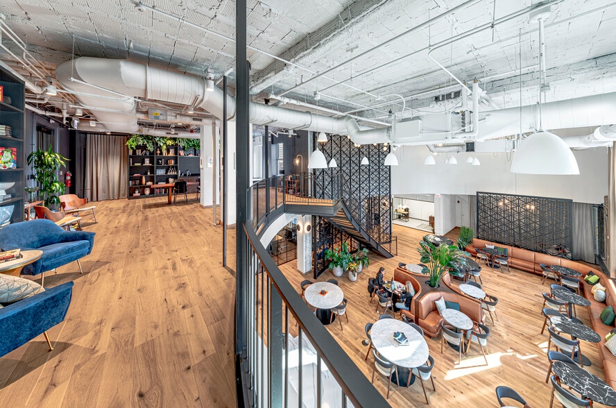 More Photos Of 231 S LaSalle St, Chicago Coworking Space