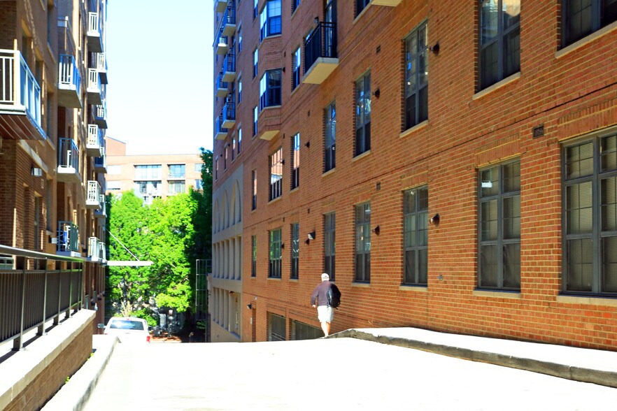 More Photos Of 2440 M St NW, Washington Medical For Lease