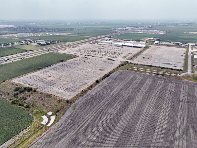 More Photos Of 4599 I-69, Robstown Manufacturing For Lease