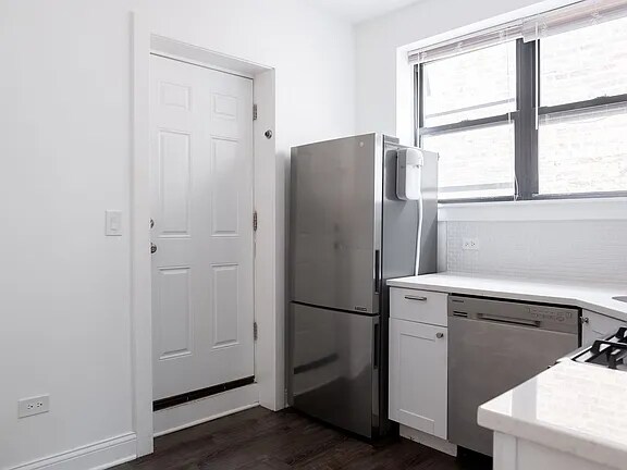 More Photos Of 1522-1524 N Ashland Ave, Chicago General Retail For Sale