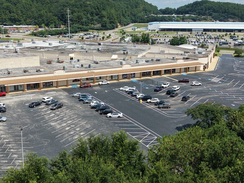 More Photos Of 7501-7641 Crestwood Blvd, Birmingham Unknown For Lease