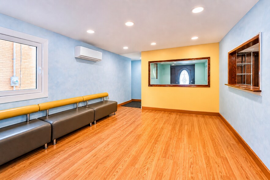 More Photos Of 3767 Richmond Ave, Staten Island Medical For Sale
