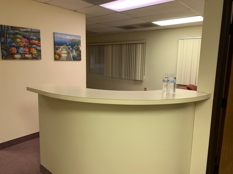 More Photos Of 38300 Van Dyke Ave, Sterling Heights Medical For Lease