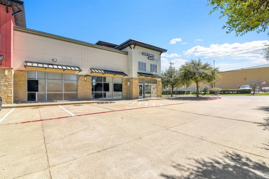 More Photos Of 1713 Park Pl, College Station General Retail For Lease