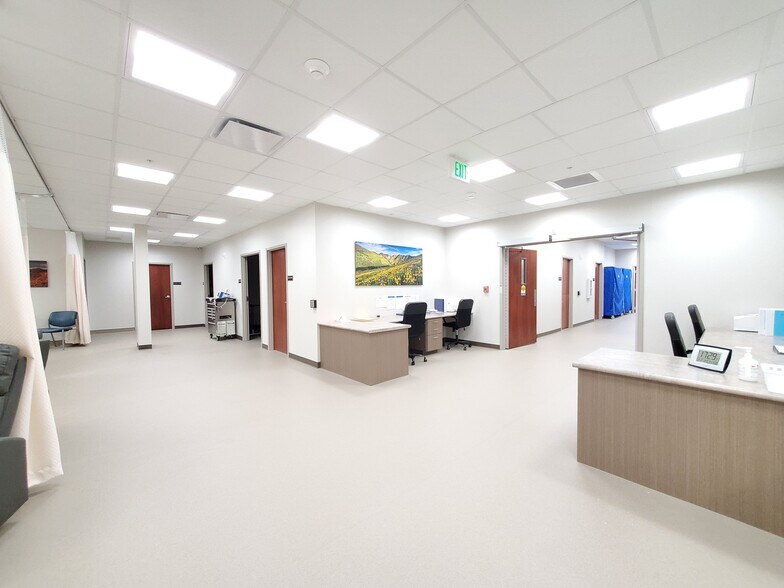 More Photos Of 5444 S Green St, Murray Medical For Lease