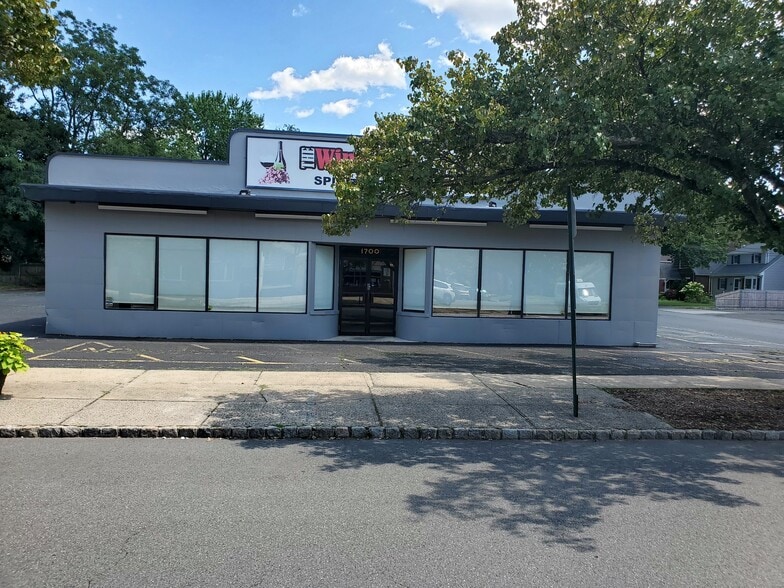 More Photos Of 1700 E 2nd St, Scotch Plains Freestanding For Lease