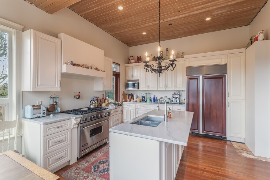 More Photos Of 2300 E Wellington Rd, Nanaimo Land For Sale