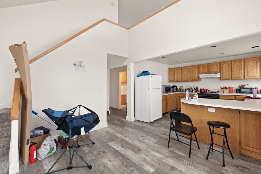 More Photos Of 175 W Bond St, Astoria Storefront Retail Residential For Sale