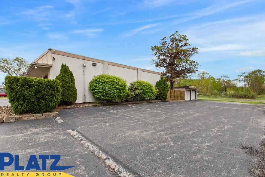 More Photos Of 4494 Warren Sharon Rd, Vienna Office For Sale