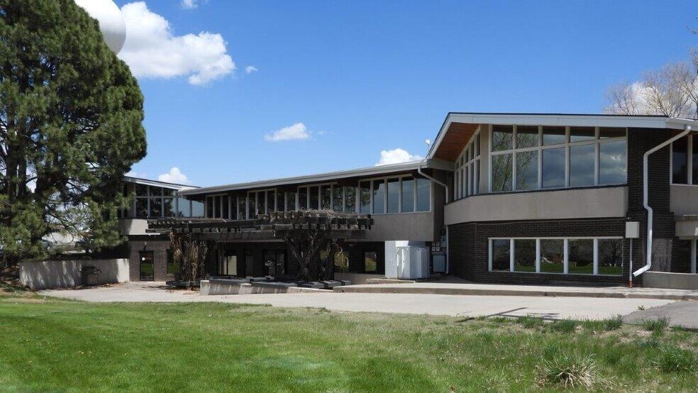 More Photos Of 2021 Clubhouse Dr, Greeley Office For Sale