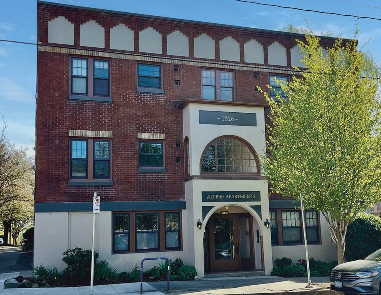 More Photos Of 3080 SE Ankeny St, Portland Apartments For Sale