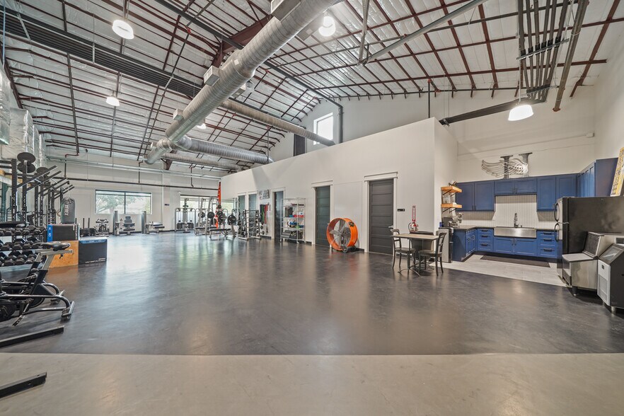 More Photos Of 4300 FM 2351 Rd, Friendswood Office For Lease