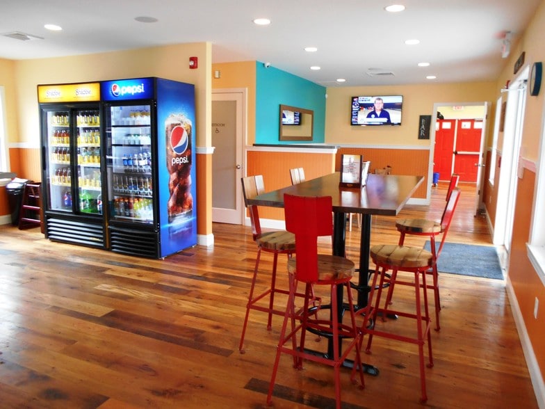 More Photos Of 148 Elizabeth St, Derby Restaurant For Lease