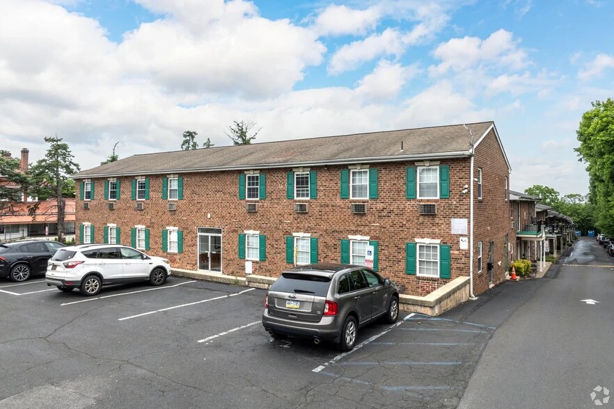 More Photos Of 409 Easton Rd, Willow Grove Office For Lease