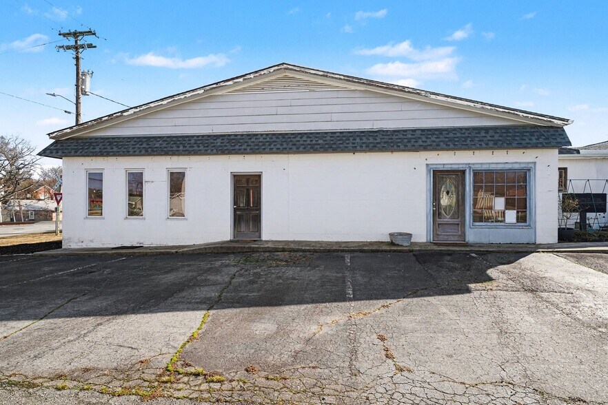 More Photos Of 11 Bell Ave, Denton Flex For Sale