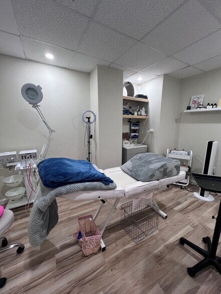 More Photos Of 2300 Pennsylvania Ave, Wilmington Medical For Sale