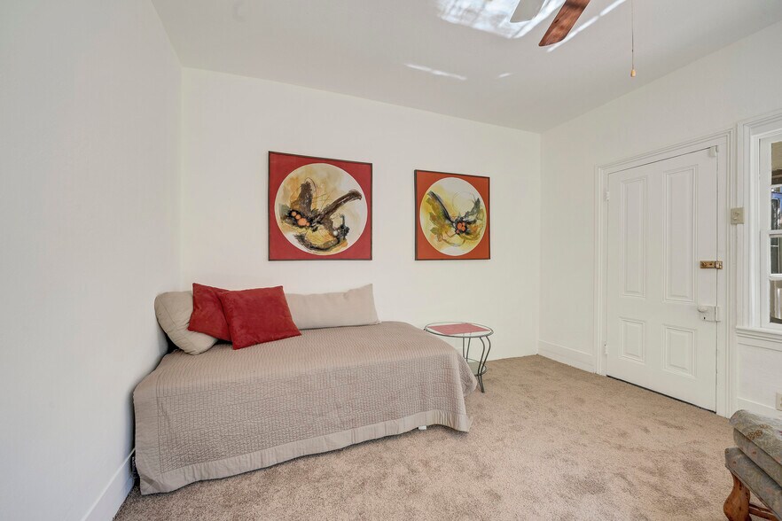 More Photos Of 1423-1425 Foothill, Calistoga Apartments For Sale