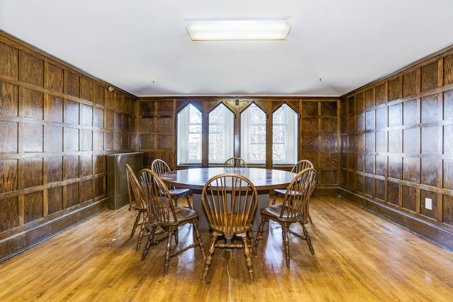 More Photos Of 140 E Hanover St, Trenton Schools For Sale