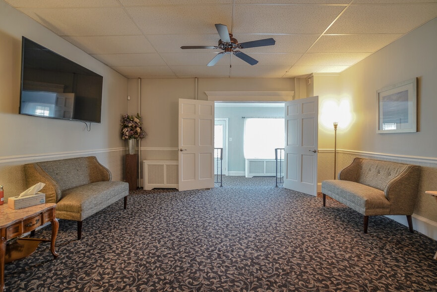 More Photos Of 625 Byberry Rd, Philadelphia Funeral Home For Sale
