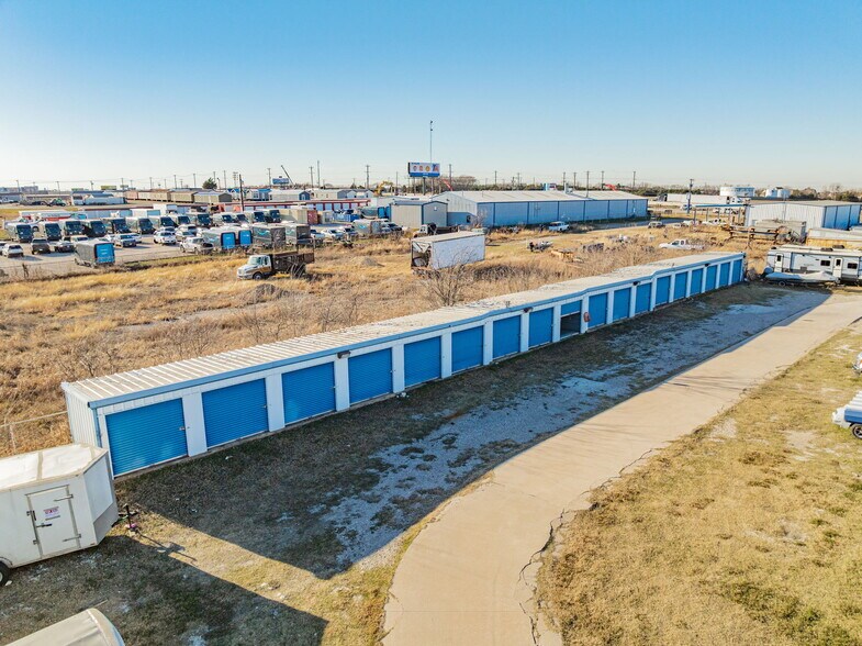 More Photos Of 4600 I-30 Frontage Rd, Rockwall Self Storage For Sale