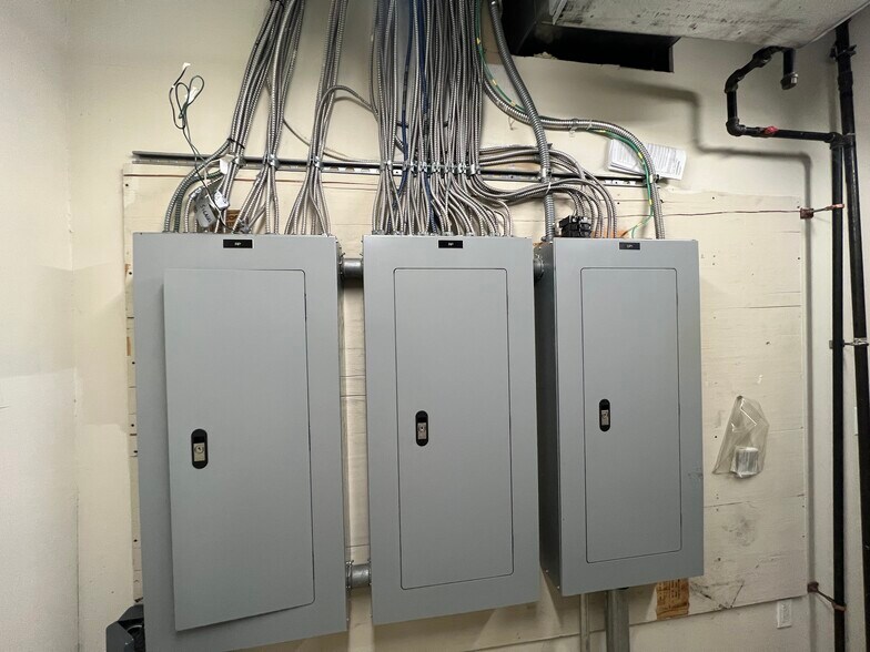 More Photos Of 435-437 Broadway, Bayonne Bank For Lease