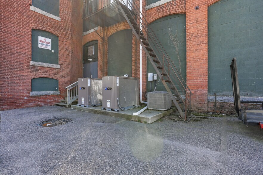 More Photos Of 770 Main St, West Warwick Warehouse For Sale