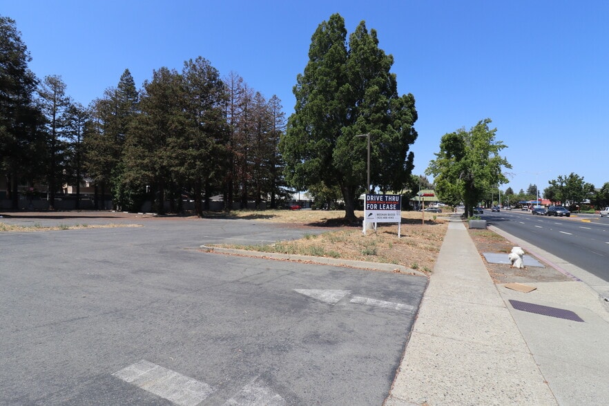 More Photos Of 4436 Clayton Rd, Concord General Retail For Sale