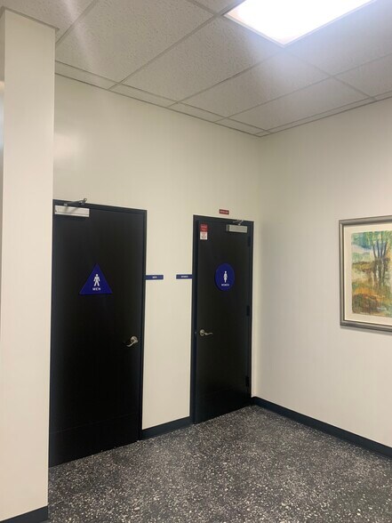 More Photos Of 114-122 N Artsakh St, Glendale Office For Lease