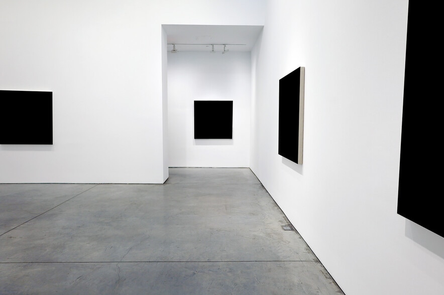 More Photos Of 507 W 24th St, New York Freestanding For Lease