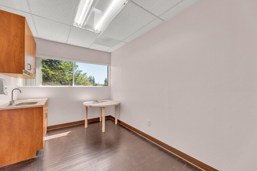 More Photos Of 515 Michigan Blvd, West Sacramento Medical For Sale