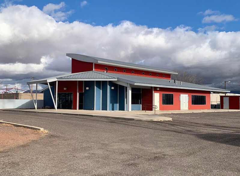 Primary Photo Of 151 S Curtis Ave, Willcox Flex For Sale