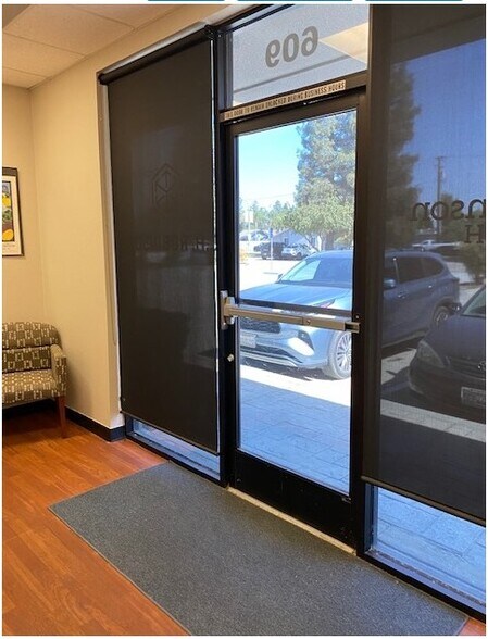 More Photos Of 609-611 N Akers St, Visalia Office For Lease