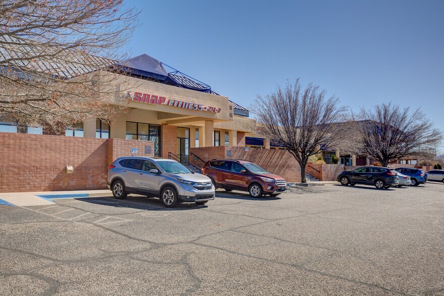More Photos Of 1530-1540 Tramway Blvd NE, Albuquerque Storefront Retail Office For Sale